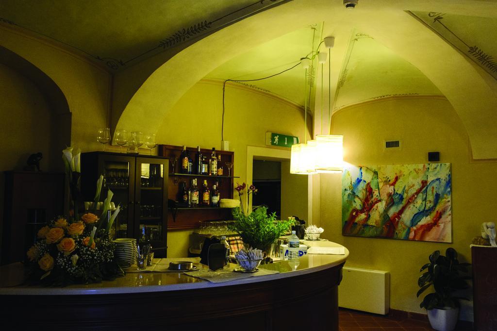 La Foresteria Del Castello - Wellness Hotel In Dimora Storica CastellʼAlfero Екстериор снимка
